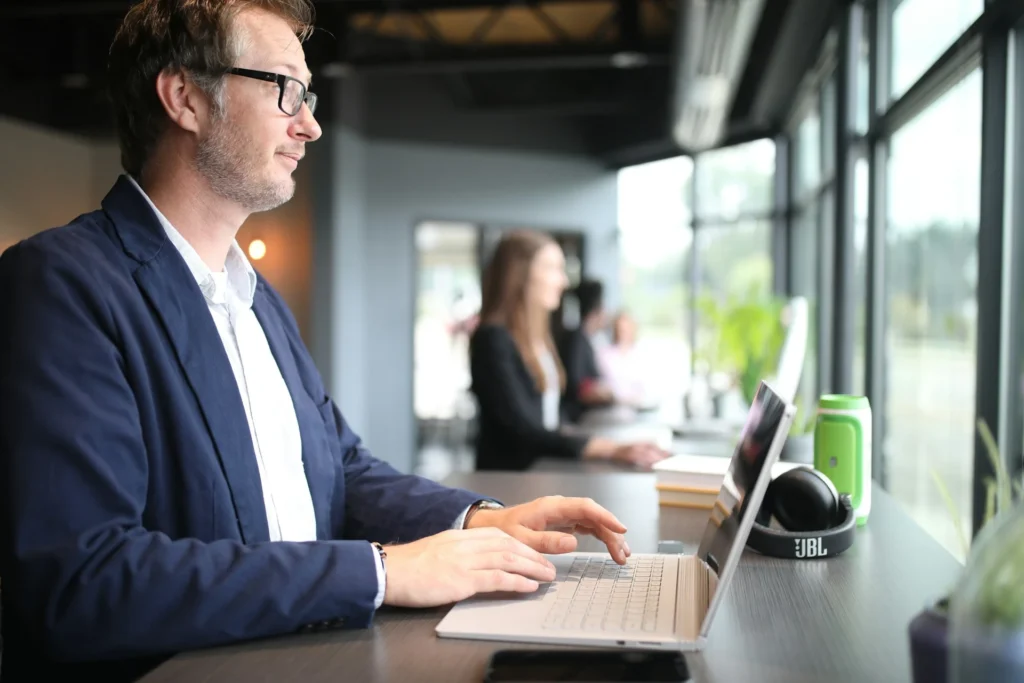 <span style="color:#00A99D;">Start it Up!</span> The 6 Best Outsourced CFO Services for Your New Business